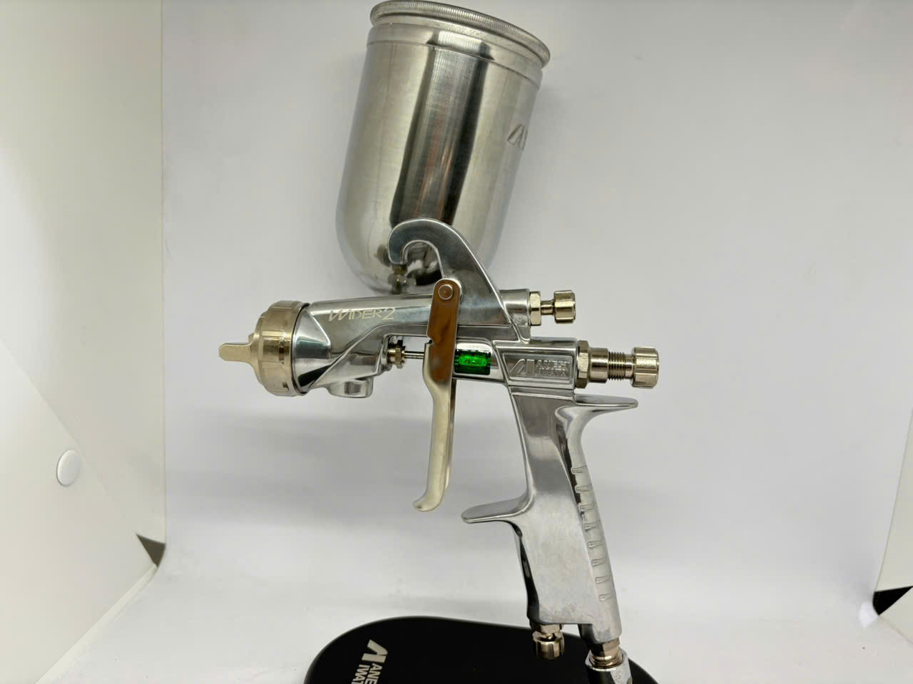 Súng phun sơn cỡ lớn Anest Iwata WIDER2 model thay thế cho W-200